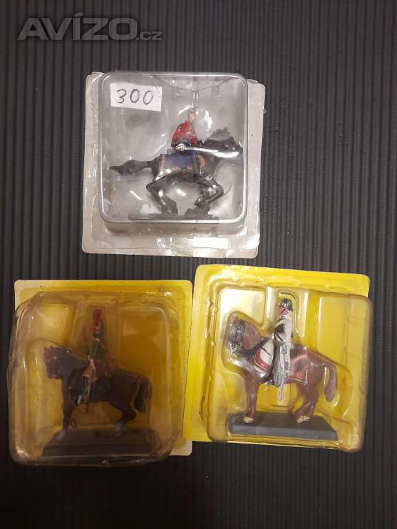 Foto inzerátu Cínoví vojáčci - rytíři, indiáni, pěchota, jízda , děla a další