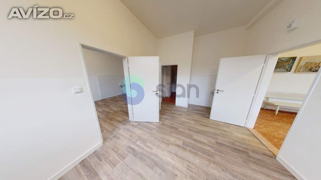 Foto inzerátu Podnájem ordinace o vel. 87,2 m2 Francouzská 1233/18