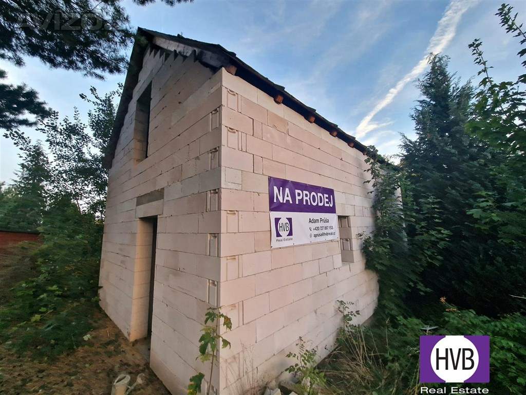 Prodej rozestavěného rekreačního domu 5+kk, 87m2, pozemek 339 m2, Praha 10 - Křeslice