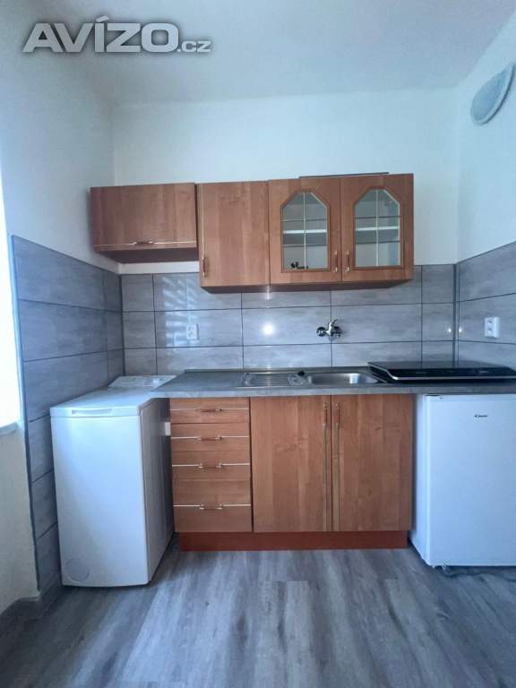 Pronájem garsoniéry, 26 m2, 1NP, ul.. Maďarská, Ostrava, Poruba