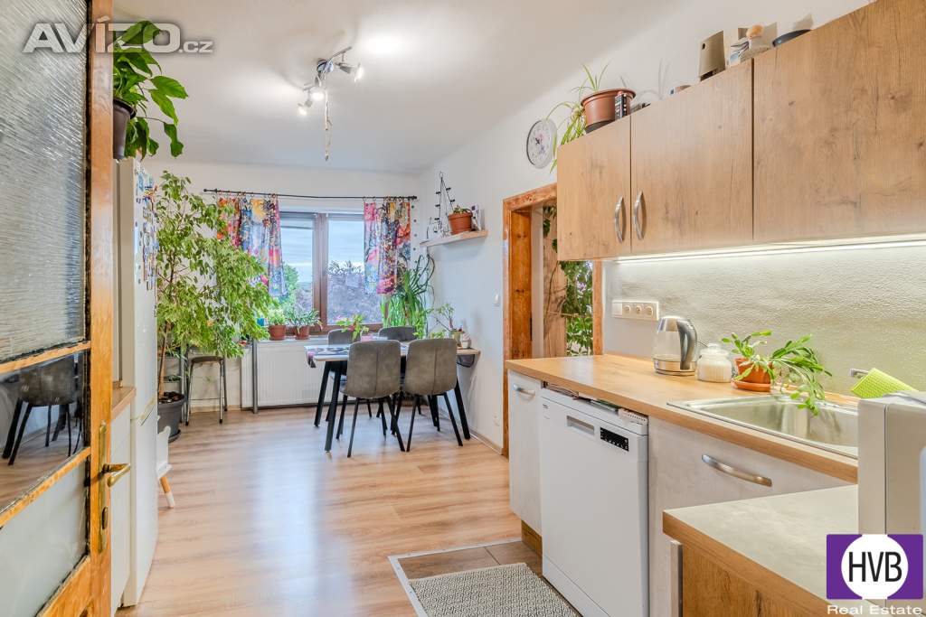 Prodej dvougeneračního domu 2+1 a 2+1 celkem 210 m², na pozemku 259m² Olešnice u  Českých Budějovic