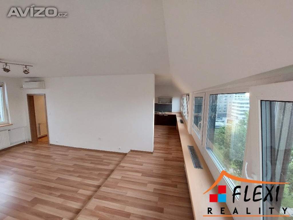 Pronájem bytu 1+1, 54 m2 s klimatizací, ulice Zelená, Moravská Ostrava