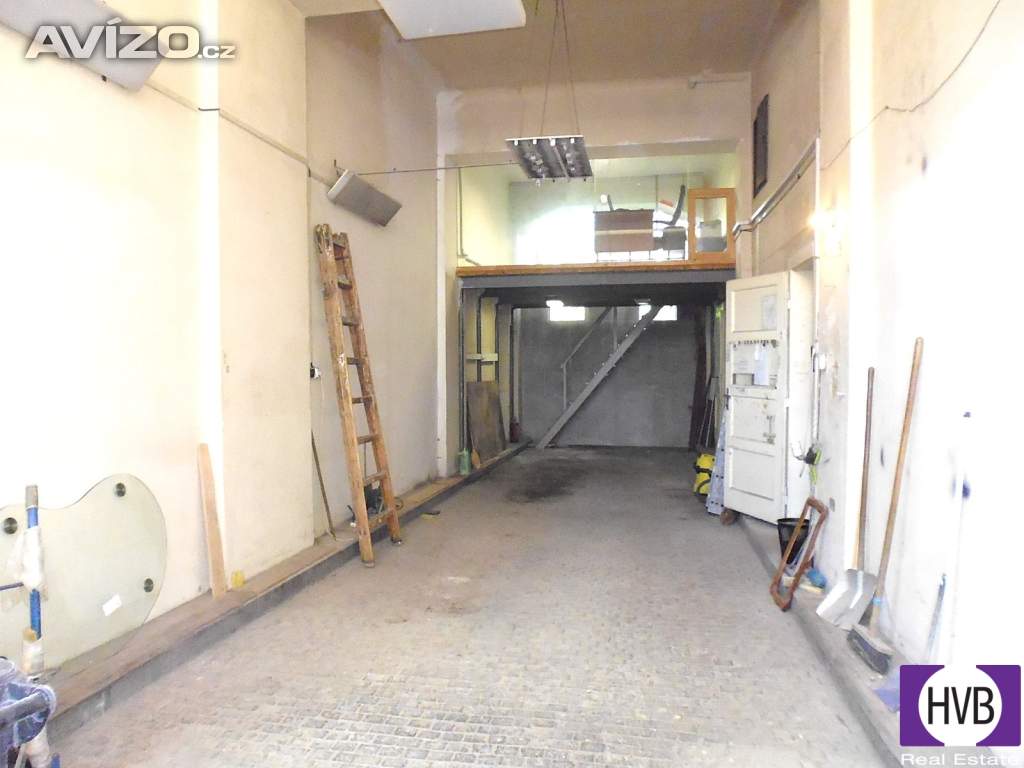 Atypický loftový byt, industriální styl, 97 m2 + sklep 10 m2, Praha 4 - Nusle, Čestmírova