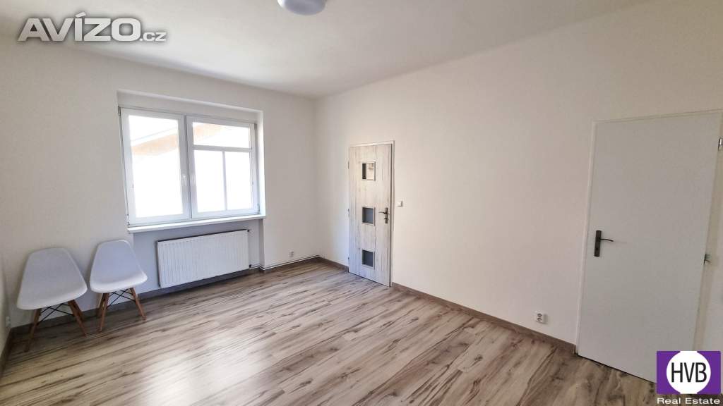 Prodej kancelářské jednotky 2+kk/L, 42 m², OV, Kladno - Kročehlavy