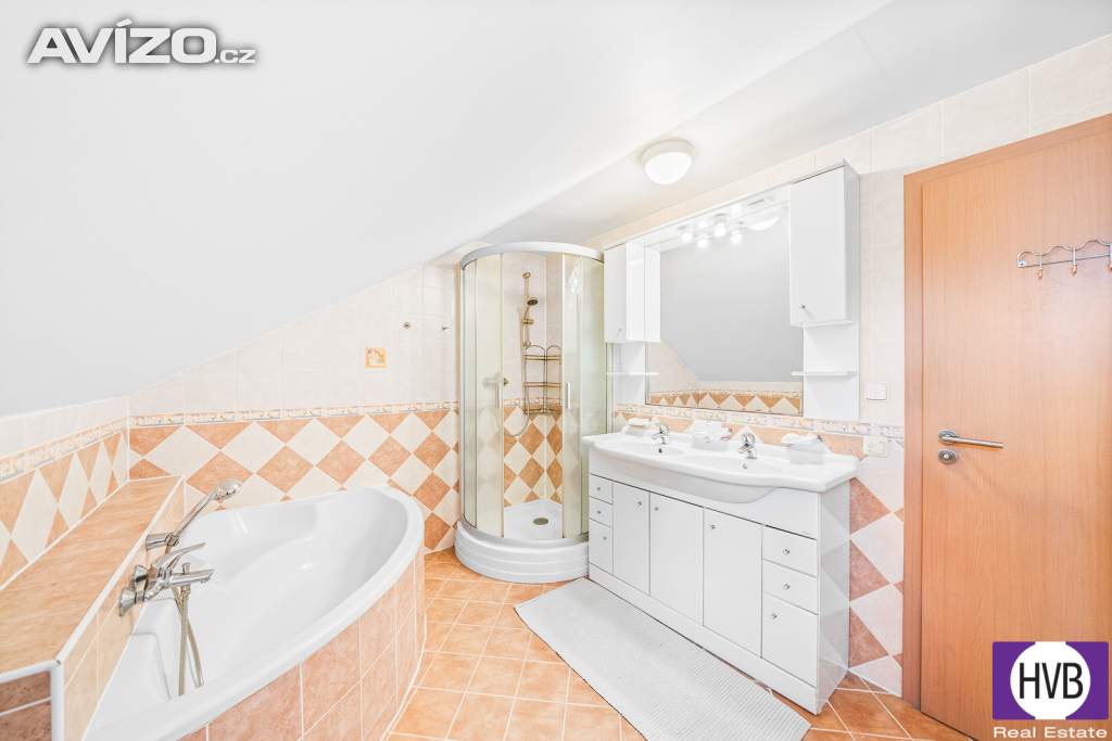 Foto inzerátu Prodej RD 6+KK/G na pozemku 933m2 v obci  Zbiroh okr. Rokycany