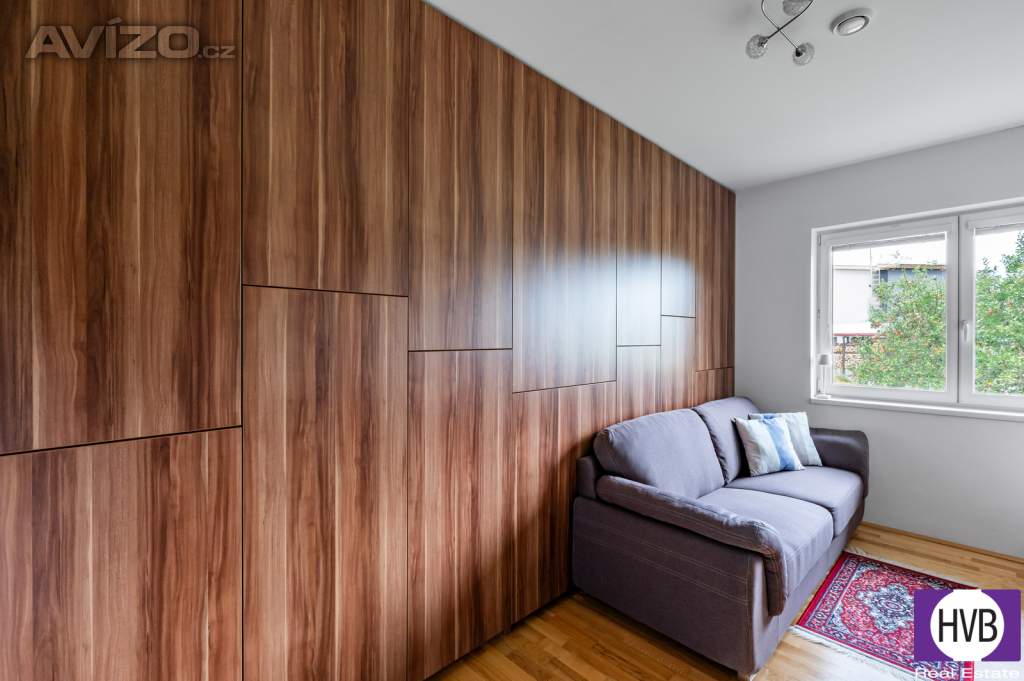 Foto inzerátu Prodej rodinného domu 6+kk 333 m2, pozemek 600 m2, Podolanka, Praha - východ