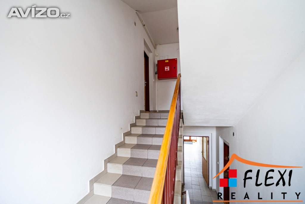 Foto inzerátu Pronájem prostorného bytu 3+1 s balkónem (85,5m²) a vlastní garáží (22 m²), os. vl., Ostrava-Michál