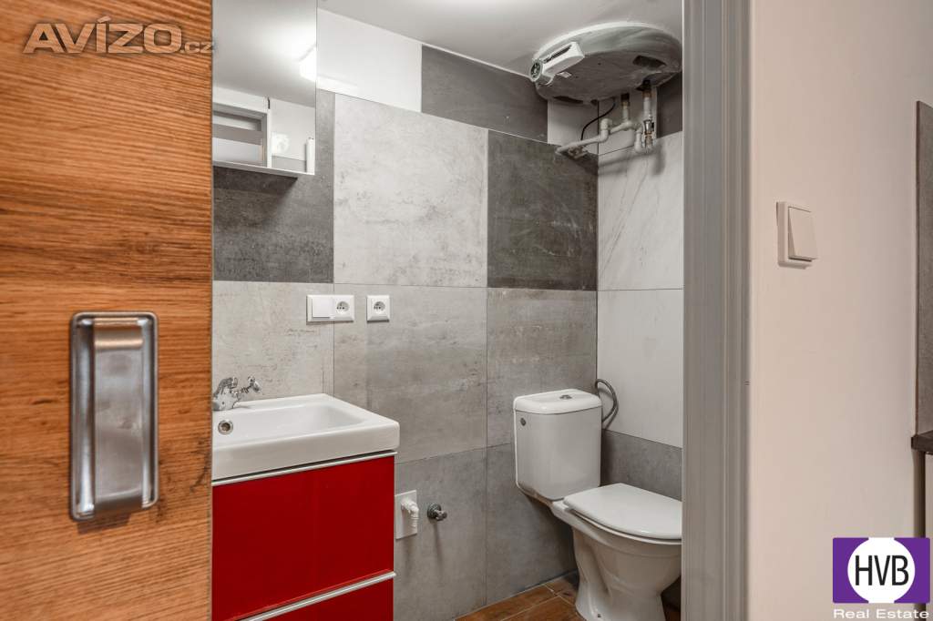 Foto inzerátu Prodej jednotky 1+kk, 12 m2 + 4,5 m2 patro na spaní, OV, Praha 3 - Žižkov