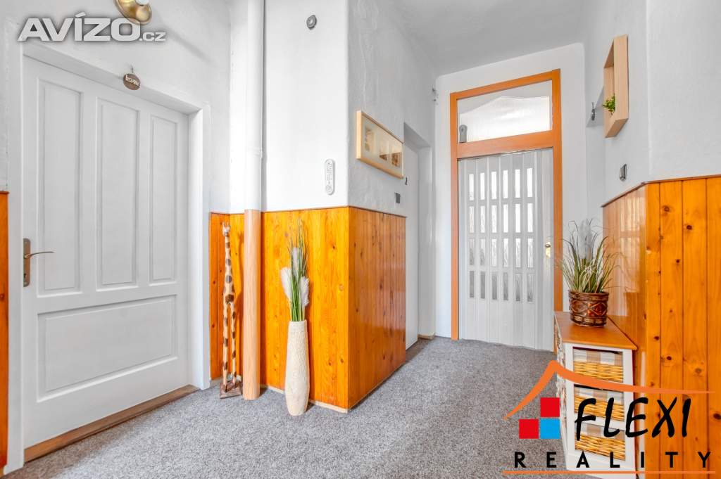 Foto inzerátu Prodej vily (241 m²) s výjimečným pozemkem (3528 m²),  Čeladná II