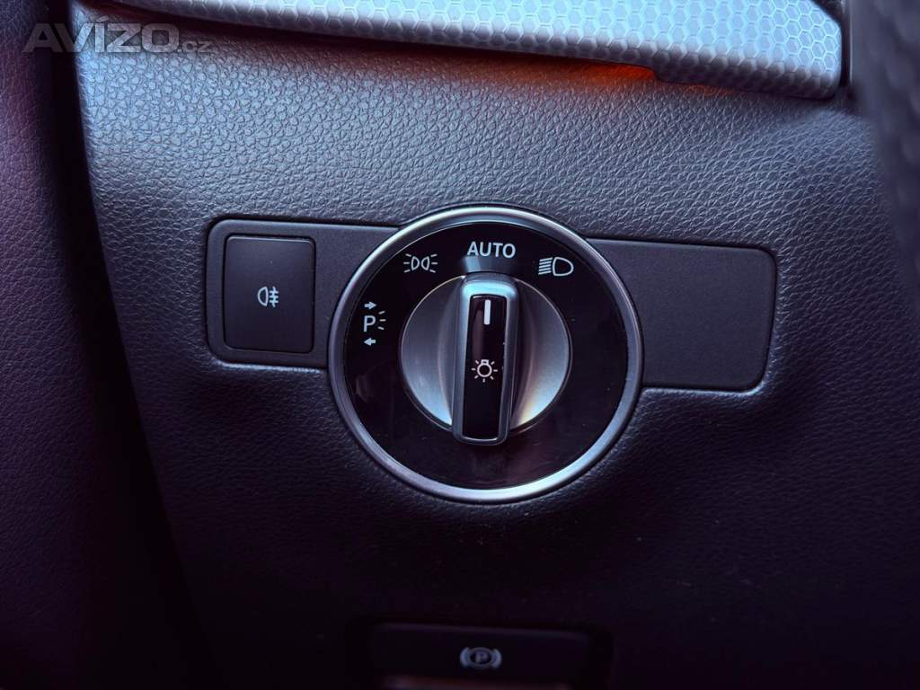 Foto inzerátu Mercedes-Benz 180 Avantgarde 90 kW