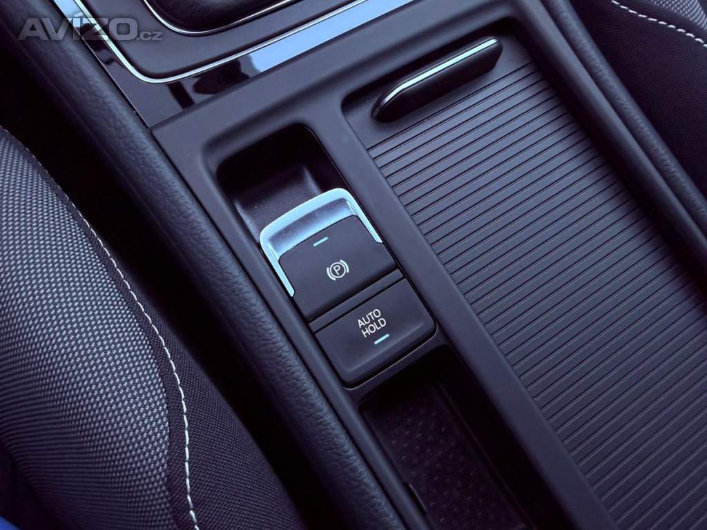 Foto inzerátu Volkswagen Golf 1.4 TSi Highline, Serviska, 1.