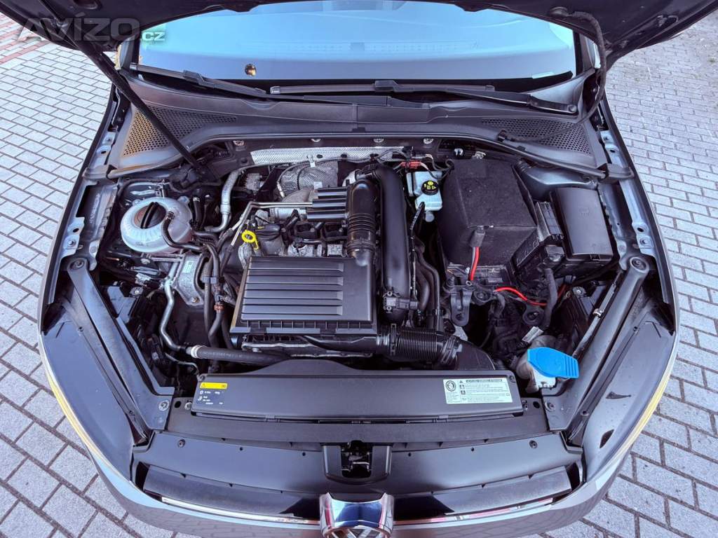 Foto inzerátu Volkswagen Golf 1.4 TSi Highline, Serviska, 1.