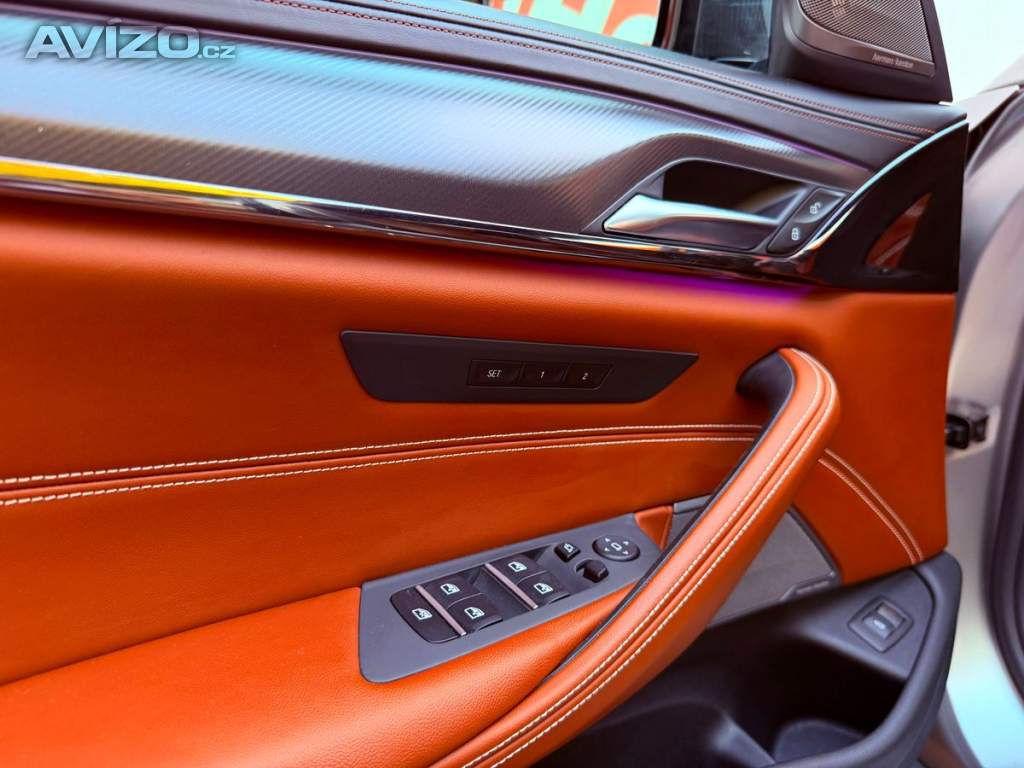 Foto inzerátu BMW M5 xDrive, H&K, ČR, Carbon