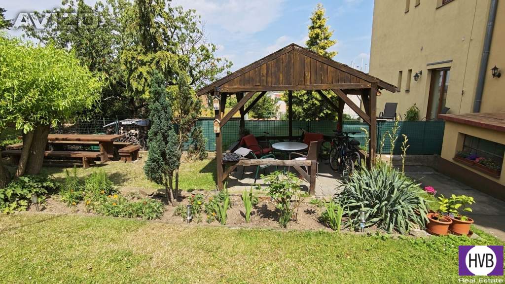 Foto inzerátu Prodej RD 255 m² 7+1/G/T, Pod Sychrovem II, Praha–Michle