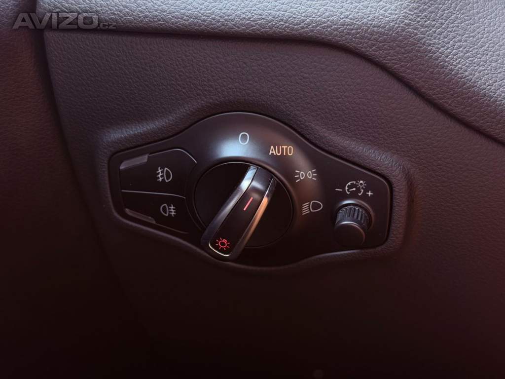 Foto inzerátu Audi Q5 2.0 TDi Quattro S-line Aut.