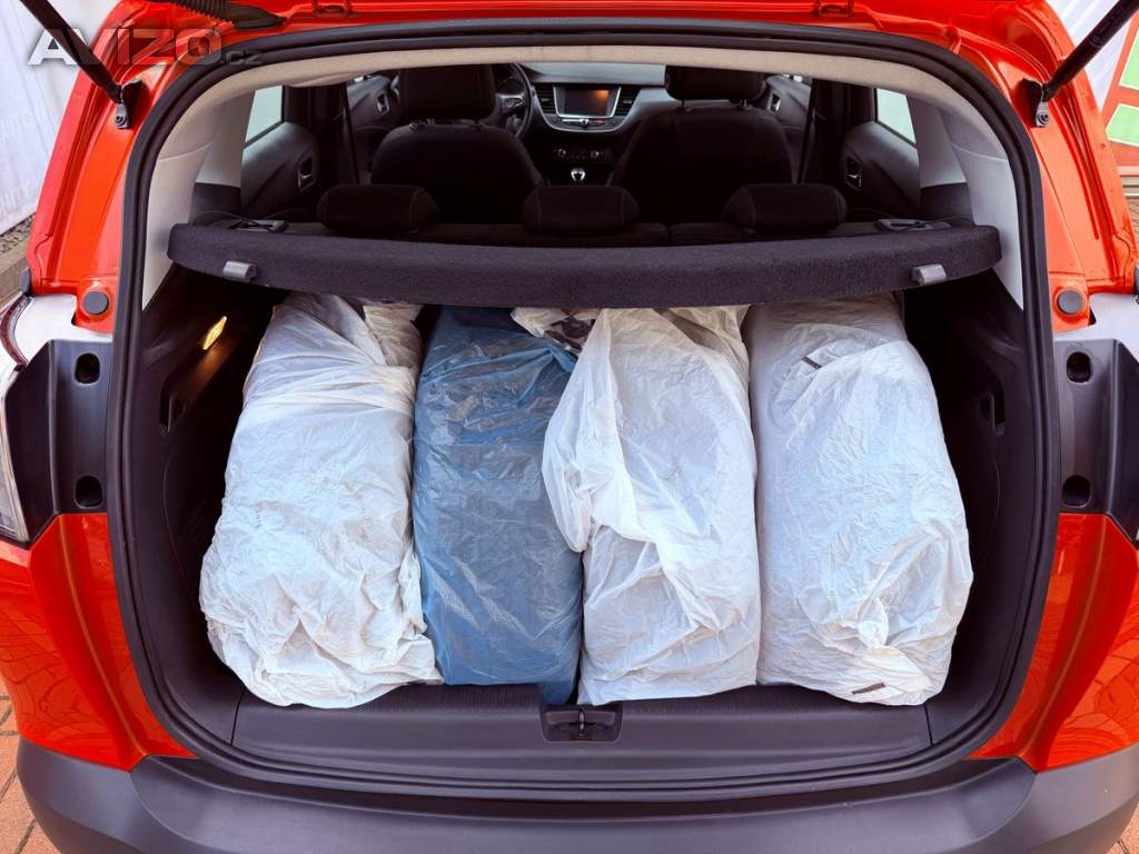 Foto inzerátu Opel Crossland X 1.2 Enjoy, ČR, 34 tkm