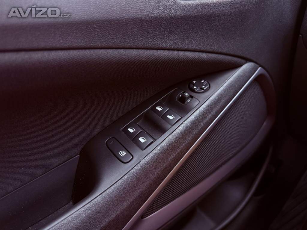 Foto inzerátu Opel Crossland X 1.2 Enjoy, ČR, 34 tkm