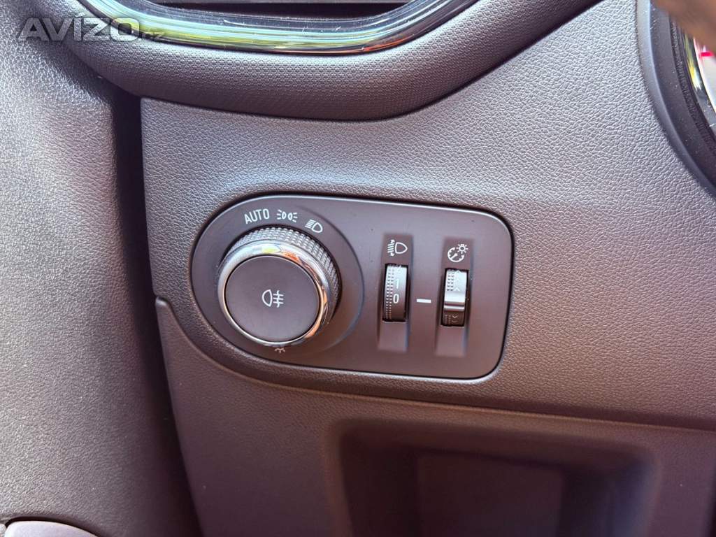Foto inzerátu Opel Crossland X 1.2 Enjoy, ČR, 34 tkm