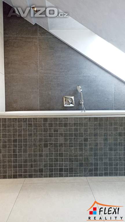 Foto inzerátu Pronájem nadstandartního podkrovního bytu 2+kk/65m²  na ul. Daliborova, Ostrava - Mariánské Hory