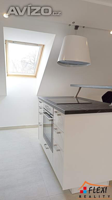 Foto inzerátu Pronájem nadstandartního podkrovního bytu 2+kk/65m²  na ul. Daliborova, Ostrava - Mariánské Hory