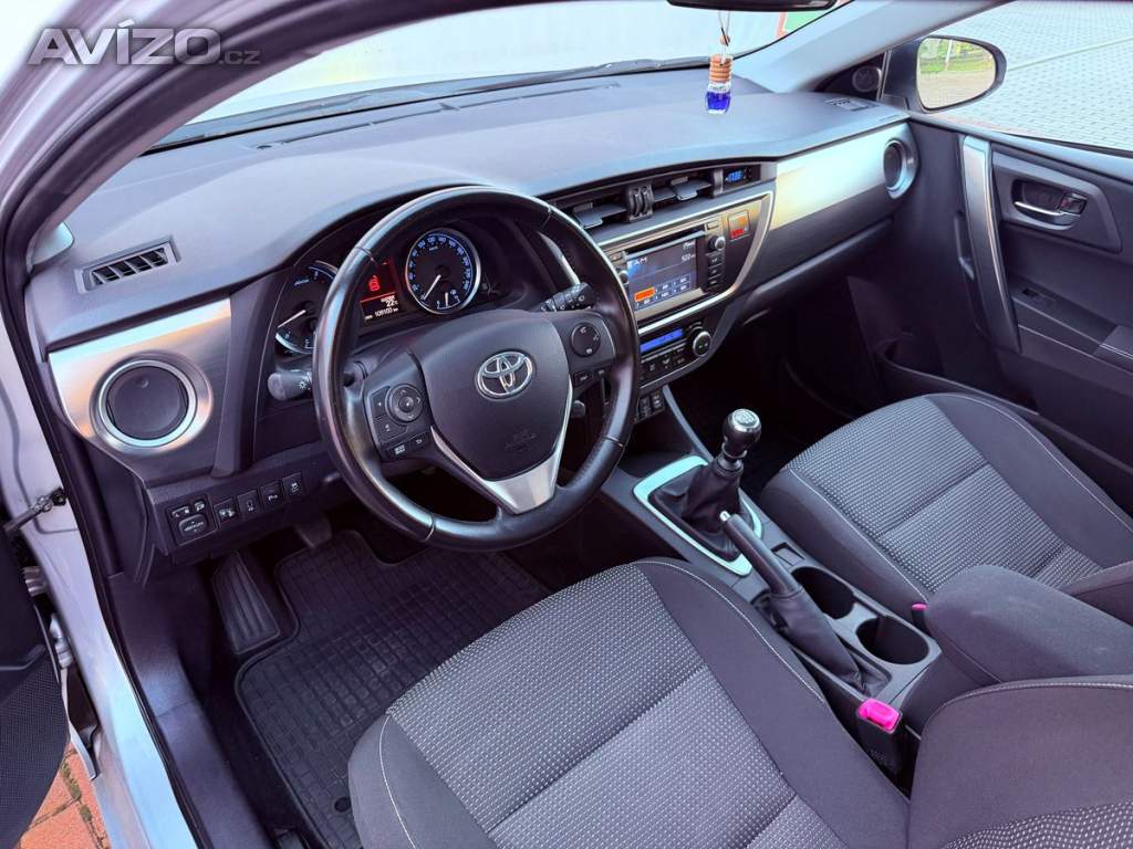 Foto inzerátu Toyota Auris 1.6 Life+, Serviska