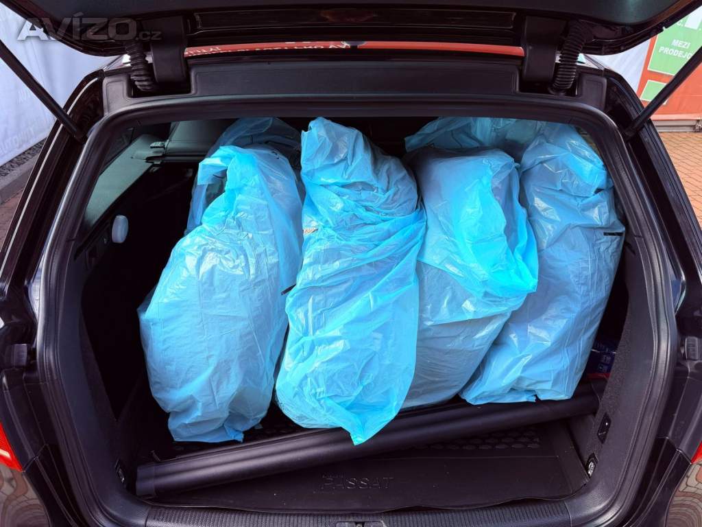 Foto inzerátu Volkswagen Passat 2.0 TDi Highline, Pano, Dynaud