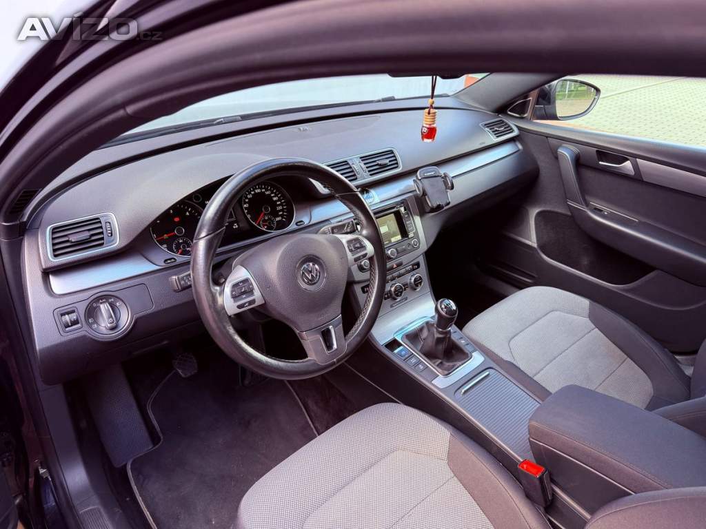 Foto inzerátu Volkswagen Passat 2.0 TDi Highline, Pano, Dynaud