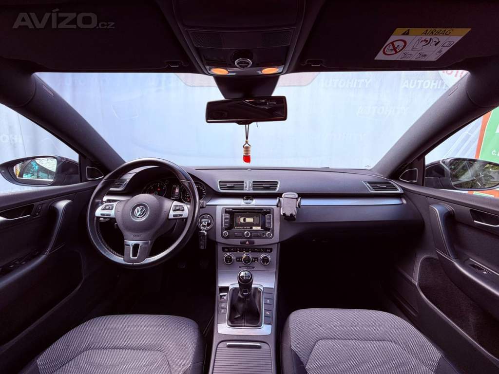 Foto inzerátu Volkswagen Passat 2.0 TDi Highline, Pano, Dynaud
