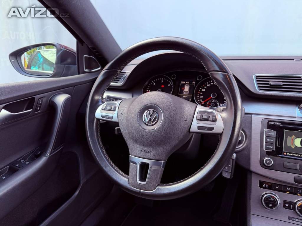 Foto inzerátu Volkswagen Passat 2.0 TDi Highline, Pano, Dynaud