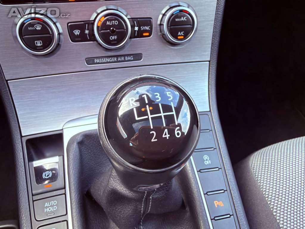 Foto inzerátu Volkswagen Passat 2.0 TDi Highline, Pano, Dynaud
