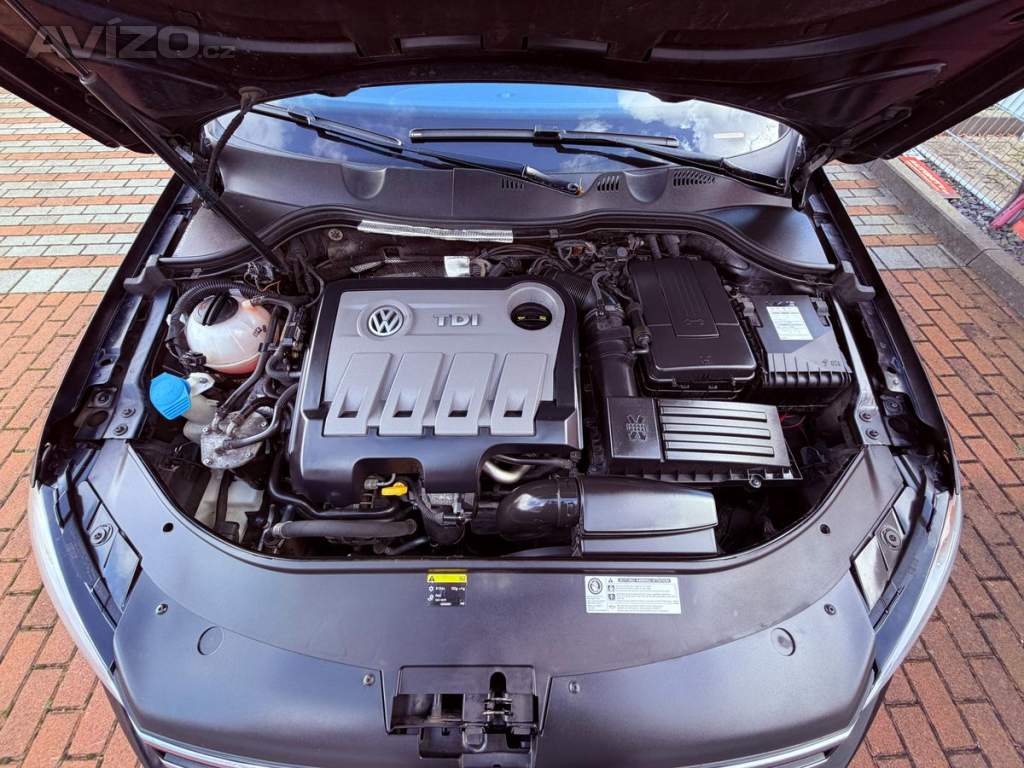 Foto inzerátu Volkswagen Passat 2.0 TDi Highline, Pano, Dynaud