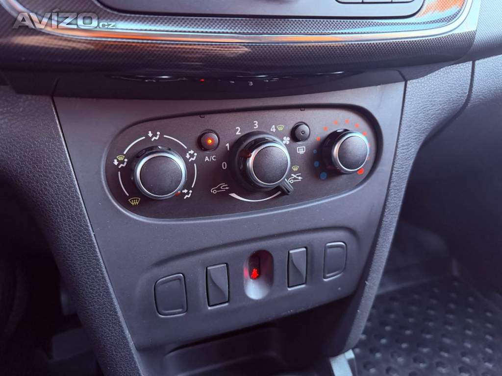 Foto inzerátu Dacia Logan 1.2 16V Arctica, ČR, Klimatiza