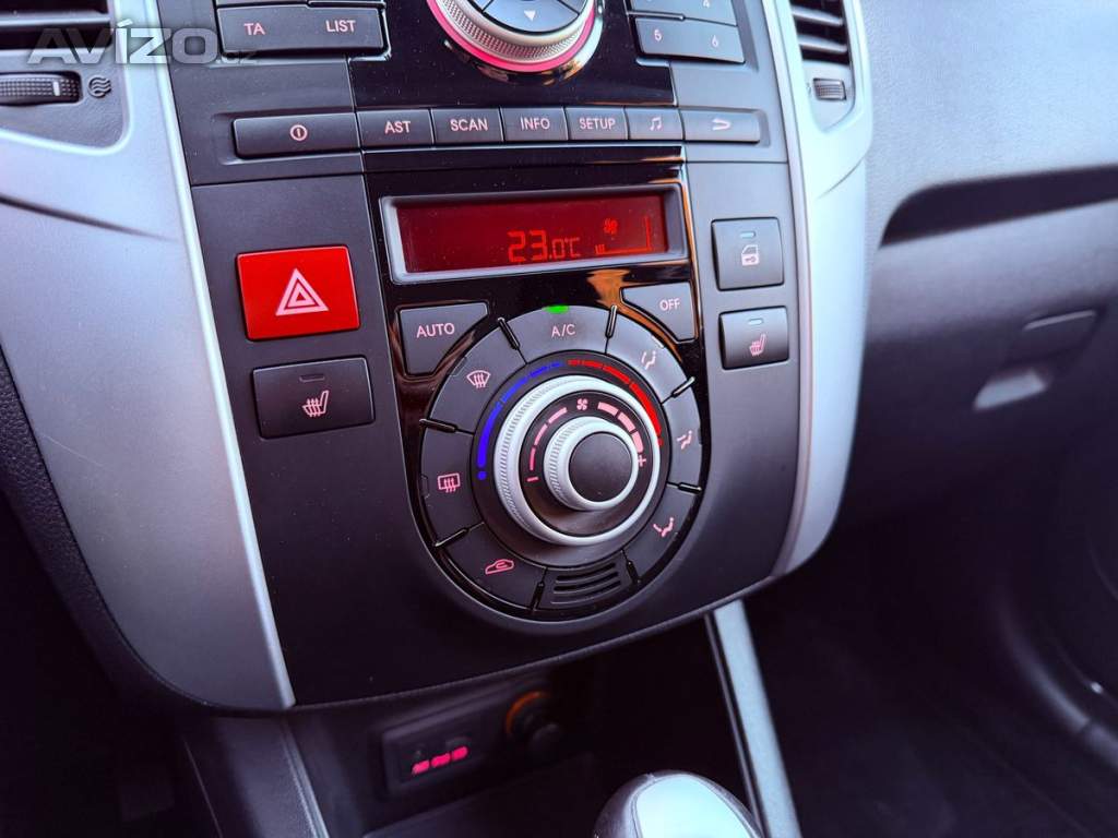 Foto inzerátu Kia Venga 1.6 Aut. Spirit, 1.Maj, Servis