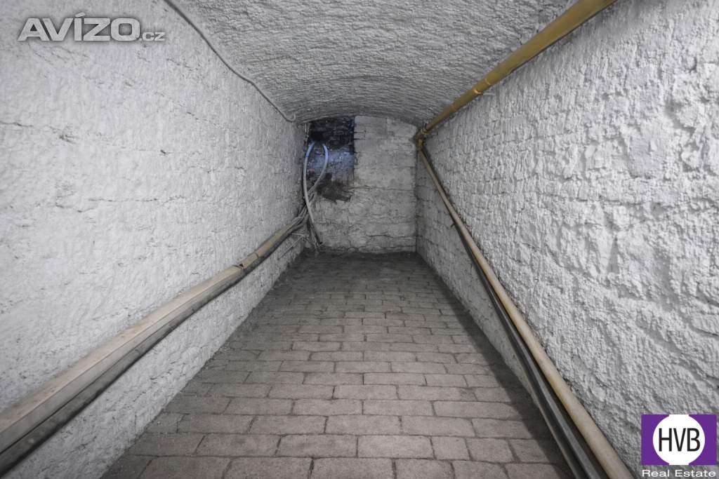 Foto inzerátu Pronájem skladového prostoru 11 m2, Praha 1 - Nové Město, ul. Školská