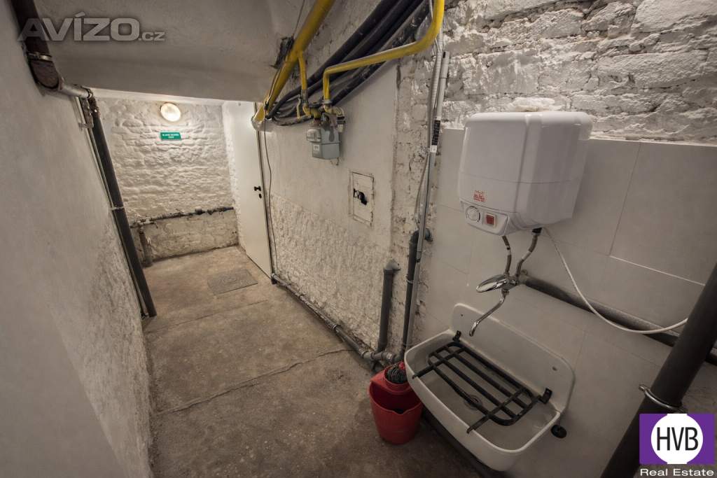 Foto inzerátu Pronájem skladového prostoru 11 m2, Praha 1 - Nové Město, ul. Školská