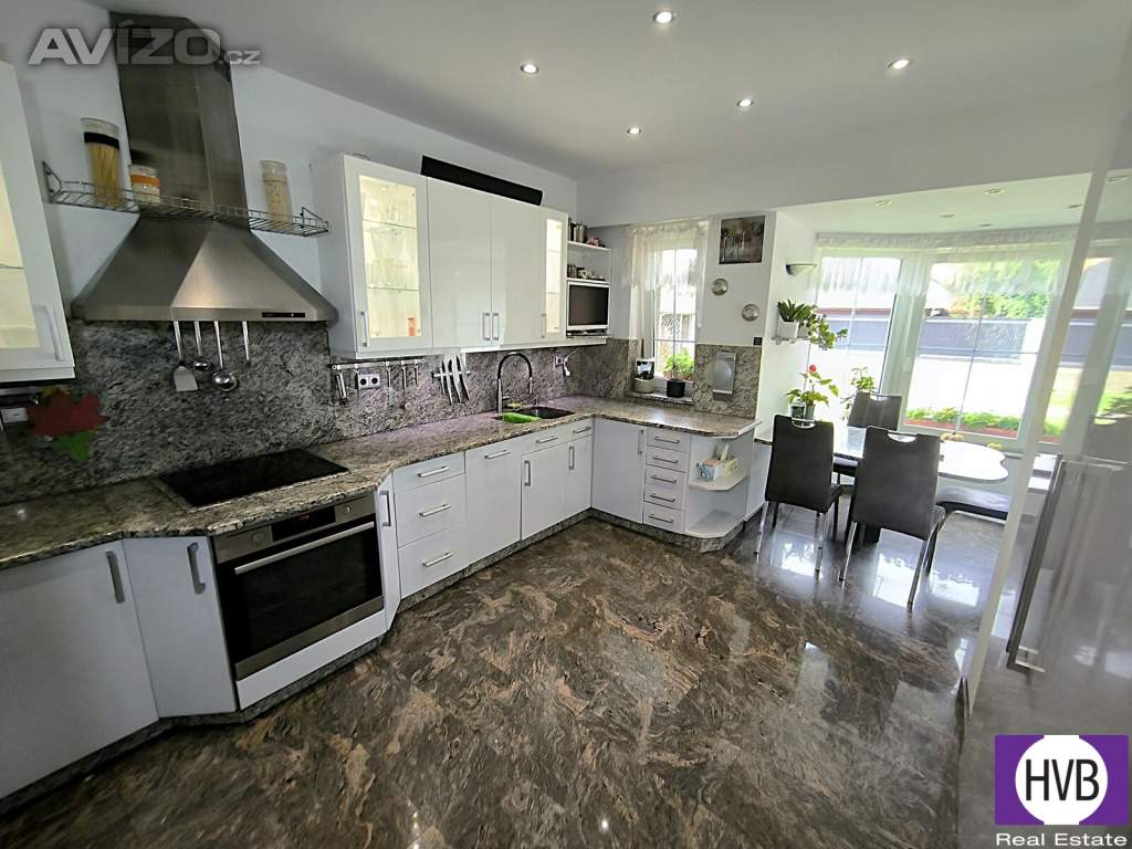 Prodej RD 5+1/G/T 340 m², pozemek 1126 m², Psáry - Dolní Jirčany, Praha - západ