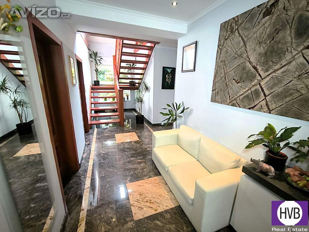 Foto inzerátu Prodej RD 5+1/G/T 340 m², pozemek 1126 m², Psáry - Dolní Jirčany, Praha - západ