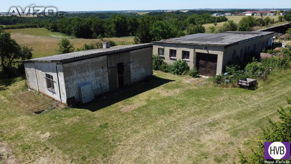 Foto inzerátu Prodej RD 80 m², zemědělská budova 220 m², pozemek 2600 m², Svrkyně, okr. Praha-západ.