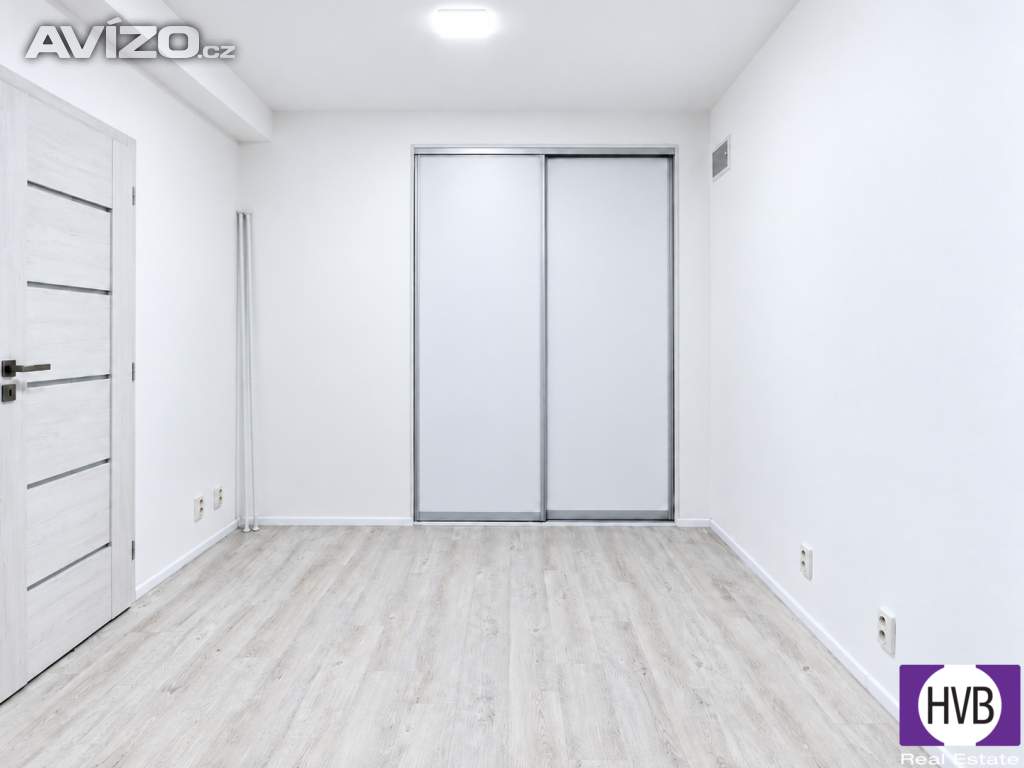 Foto inzerátu Prodej ateliéru 2+kk, 42 m², DV, Praha 8 – Karlín, ul. Sokolovská