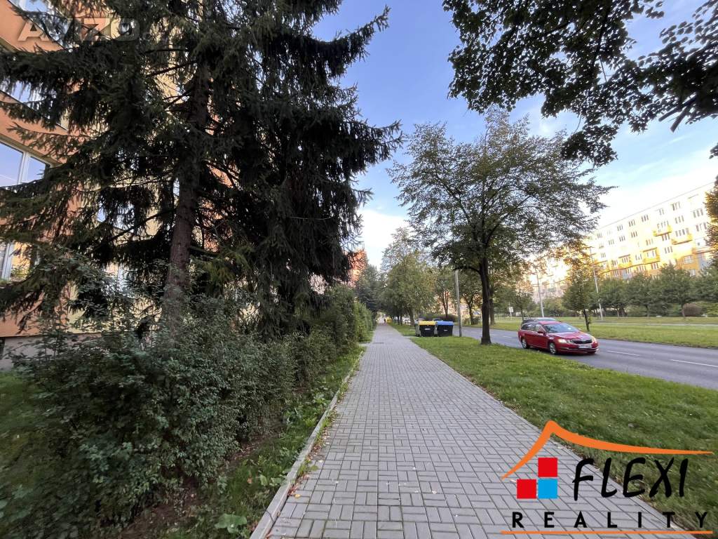 Foto inzerátu Prodej bytu 3+1 76 m² ve zvýšeném přízemí na ul. Výškovická, Ostrava - Zábřeh