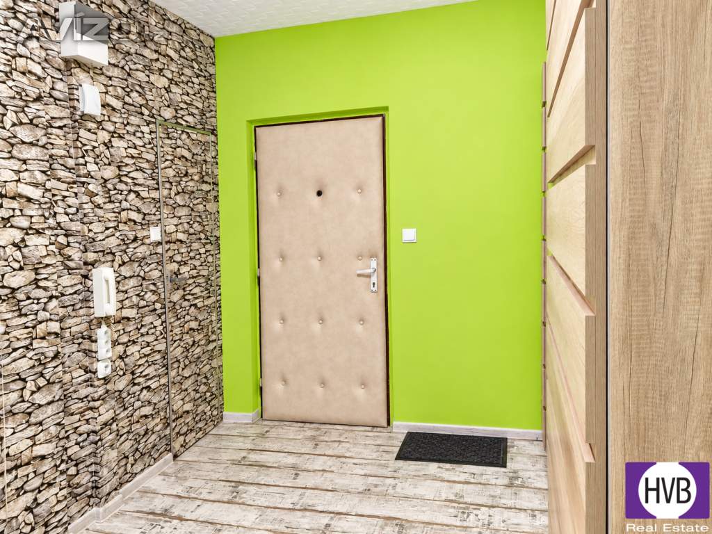 Foto inzerátu Prostorný byt 2+1 (73 m²) se zasklenou lodžií v Nepomuku okr. Plzeň-jih