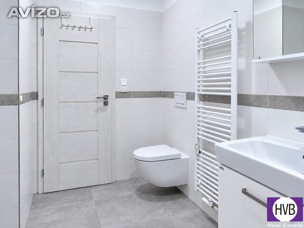 Foto inzerátu Prodej bytu 2+kk, 42 m², DV, Praha 8 – Karlín, ul. Sokolovská