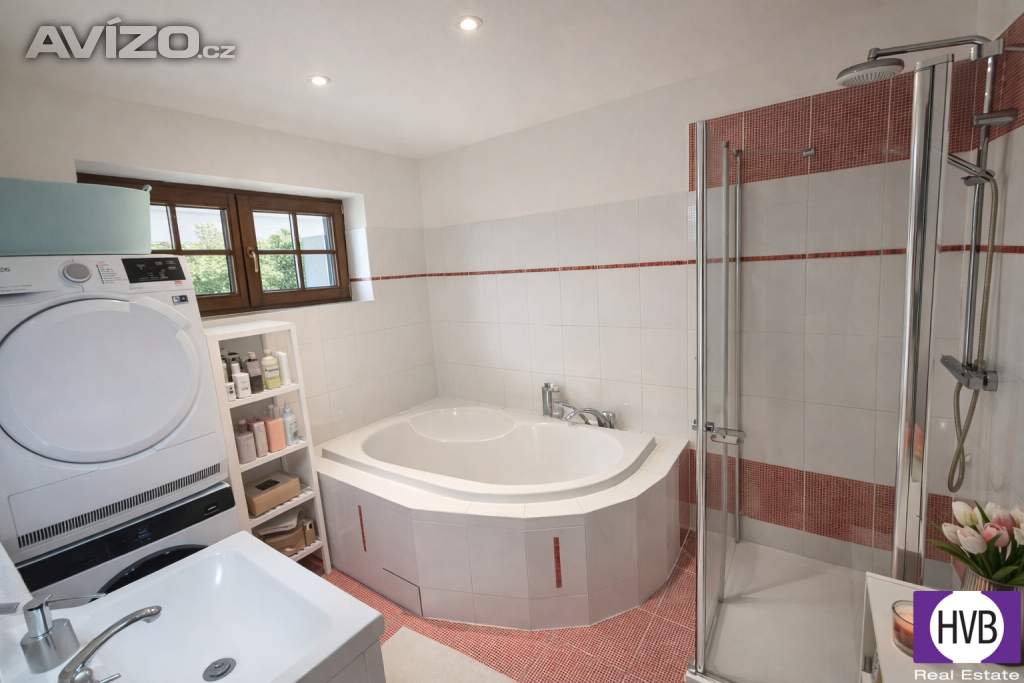 Foto inzerátu Pronájem rodinného domu 4+kk 156 m2, zahrada 404 m2, Úvaly, Praha - východ