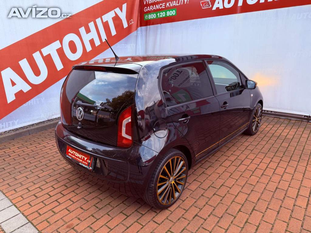Foto inzerátu Volkswagen up! 1.0 Colour Serviska