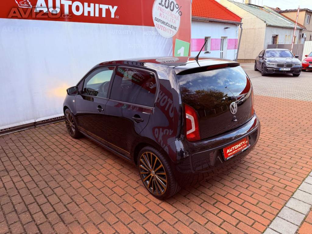 Foto inzerátu Volkswagen up! 1.0 Colour Serviska