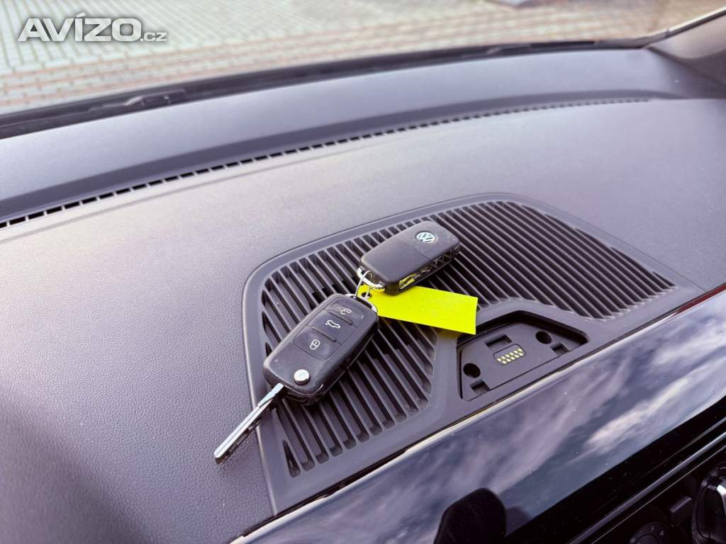 Foto inzerátu Volkswagen up! 1.0 Colour Serviska