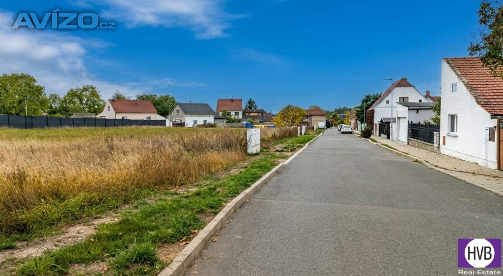 Prodej stavebního pozemku 573 m², Dobrovíz, Praha - západ