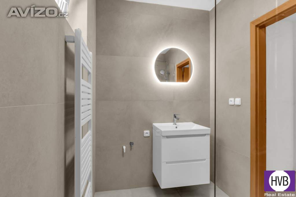 Foto inzerátu Prodej bytu 2+kk 35 m2 + předzahrádka 48 m2, OV, Praha 8 - Troja, ul. Vřesová