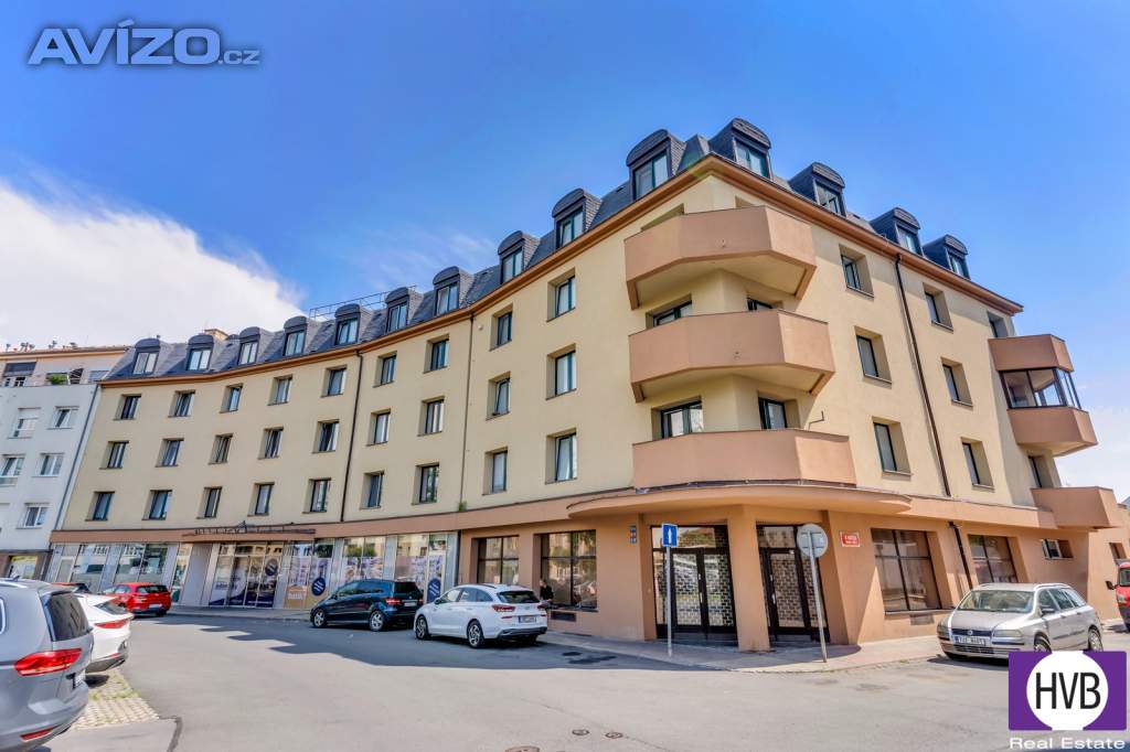 Foto inzerátu Prodej jednotky 1+kk, 12 m2, OV, Praha 6 - Suchdol, ul. Suchdolské náměstí