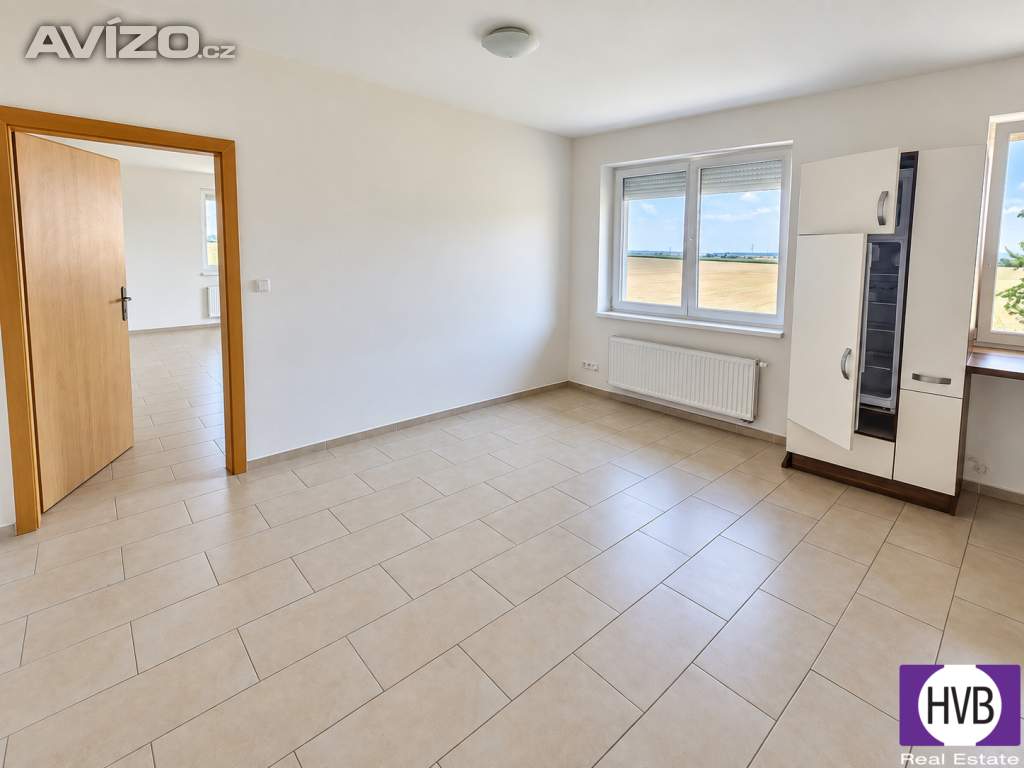 Foto inzerátu Pronájem bytu 3+1 + parkovací stání, 105 m2, V Alejíčkách - Zbuzany